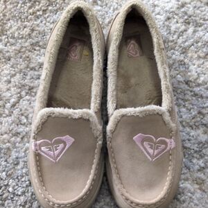 Roxy Pink Logo Suede Moccasins Size 5.
